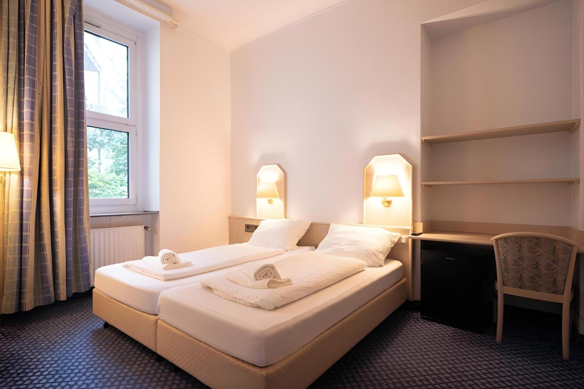 Hotel Viktoria Duesseldorf-Neuss - Self Check-In Exterior photo